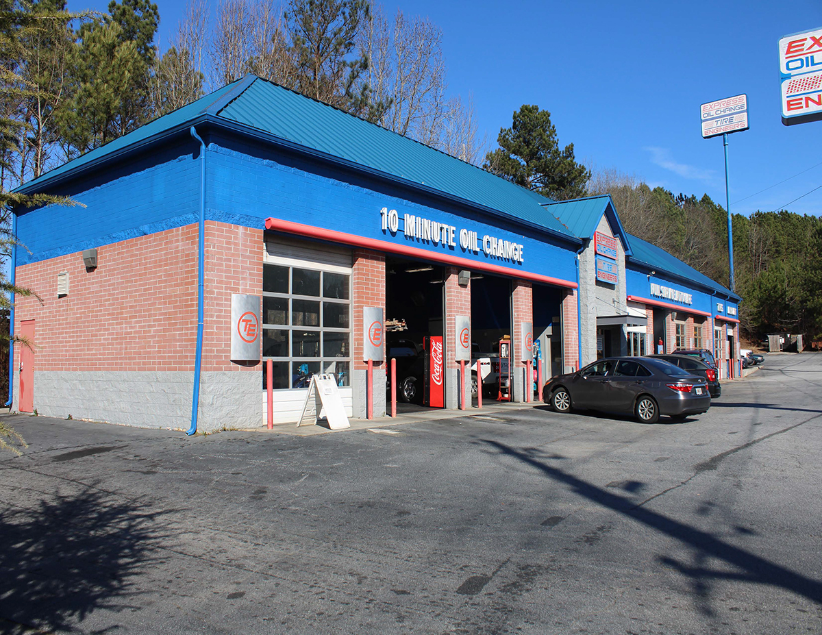 express-oil-change-featured-listing-sambazis-retail-group